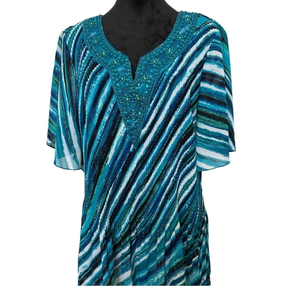 Catherines striped and tie dye in blue shirt with short sleeves size 18/20WP